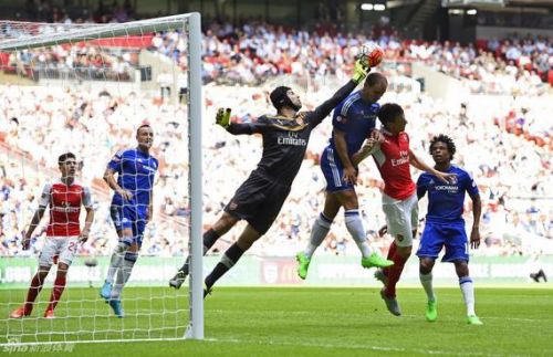  阿森纳终结九年无冠，社区盾夺冠开启新篇章