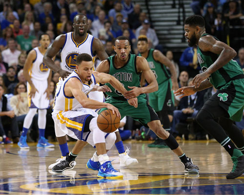  马刺青年军掀翻卫冕冠军  