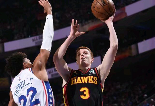  特雷杨助攻创新高老鹰战胜步行者逼近东部第五  